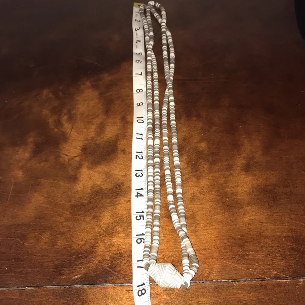 Avon Vintage 1988 Sirocco Tribal Molded Plastic Double Strand 36” Long Necklace